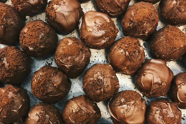 Feestelijk seizoengebak met chocolade en noten